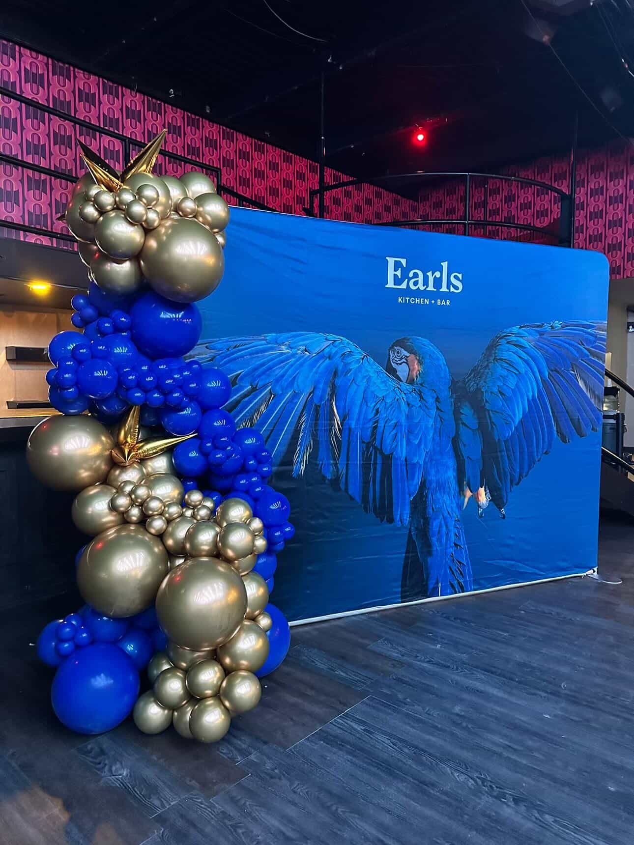 Backdrop with custom palette